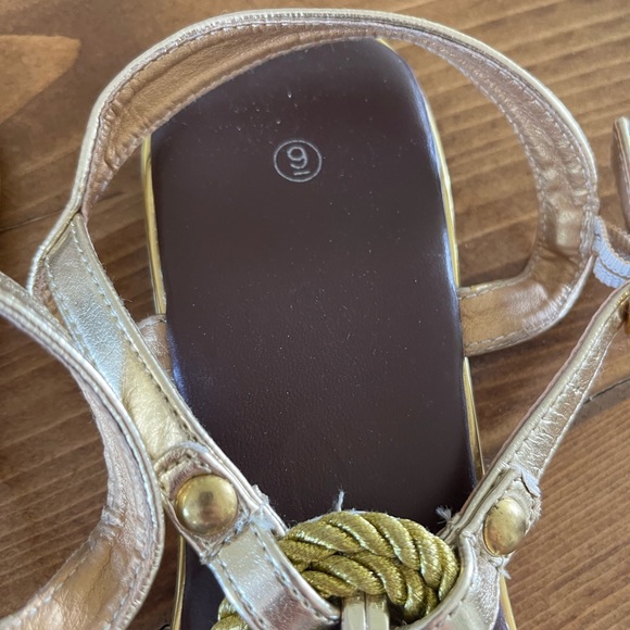 Gold Flats - Picture 3 of 3